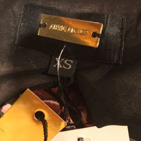 Alexia Admor Cold Shoulder Floral Dress Sz XS
NWT - Picture 3 of 3